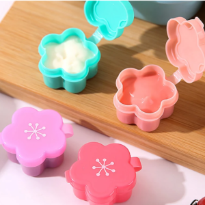 Set de 4 minicontenedores para salsas forma dc flor